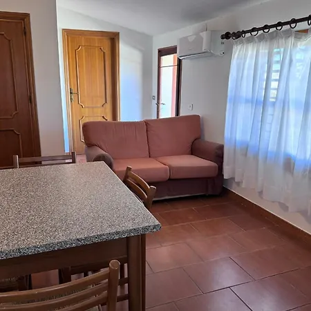 Montelongu 1 شقة بوسادا